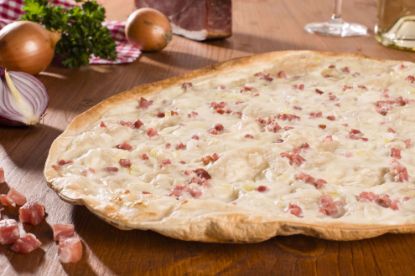 Musterpaket mit fixfertigen tiefgekühlten Flammkuchen oval Traditionell